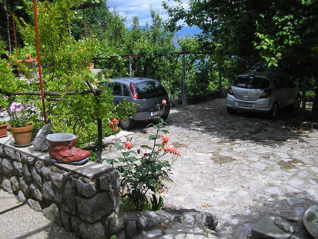 Apartments Zlatko Ičići Esterno foto